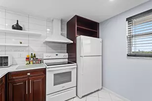 2601 NE 3rd Ct, Boynton Beach, FL 33435 - Photo 9