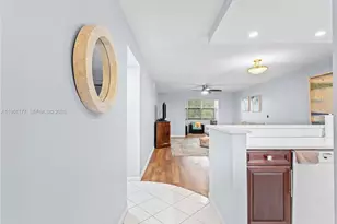 2601 NE 3rd Ct, Boynton Beach, FL 33435 - Photo 5