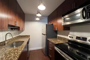 900 NE 18th Ave, Fort Lauderdale, FL 33304 - Photo 9