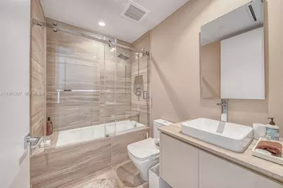 5775 Collins Ave #703, Miami Beach, FL 33140 - Photo 35