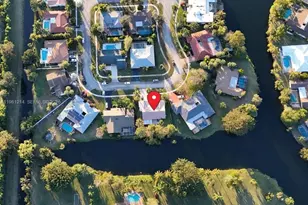 570 Royal Poinciana Ct, Weston, FL 33326 - Photo 3