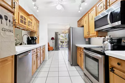 570 Royal Poinciana Ct, Weston, FL 33326 - Photo 19