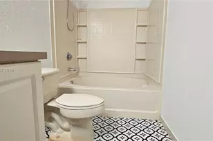 6816 W Sample Rd, Coral Springs, FL 33067 - Photo 17