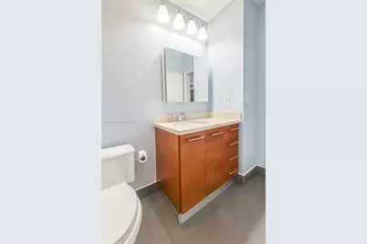 7282 Jacaranda Ln, Miami Lakes, FL 33014 - Photo 17