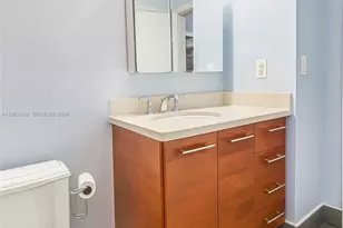 7282 Jacaranda Ln, Miami Lakes, FL 33014 - Photo 17