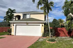 8801 SW 9th Ct, Pembroke Pines, FL 33025 - Photo 3