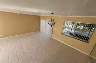 8801 SW 9th Ct, Pembroke Pines, FL 33025 - Photo 21