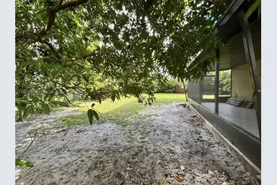 8801 SW 9th Ct, Pembroke Pines, FL 33025 - Photo 9