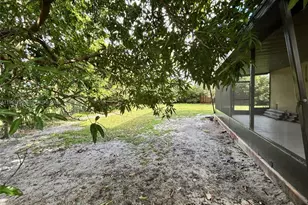 8801 SW 9th Ct, Pembroke Pines, FL 33025 - Photo 9