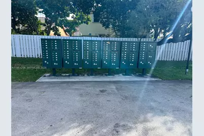 8801 SW 9th Ct, Pembroke Pines, FL 33025 - Photo 97