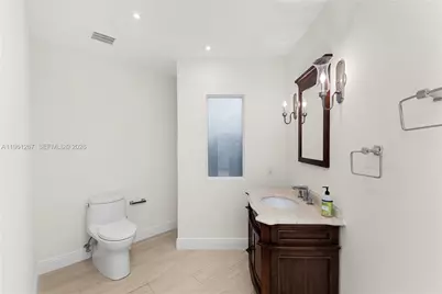 20205 W Oak Haven Cir, Miami, FL 33179 - Photo 9