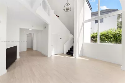 20205 W Oak Haven Cir, Miami, FL 33179 - Photo 13