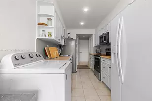 1690 NE 191st St, Miami, FL 33179 - Photo 23
