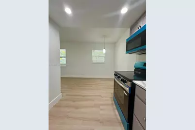 1109 NE 6th Ave #1, Fort Lauderdale, FL 33304 - Photo 15