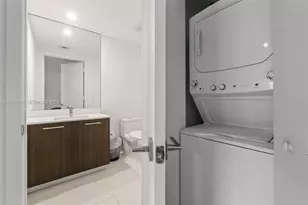 45 SW 9th St, Miami, FL 33130 - Photo 11