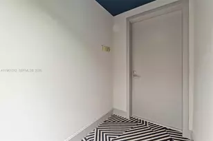 45 SW 9th St, Miami, FL 33130 - Photo 17