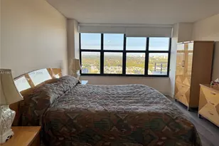 2500 Parkview Dr, Hallandale Beach, FL 33009 - Photo 9