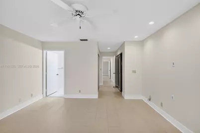 8200 Whispering Palm Dr, Boca Raton, FL 33496 - Photo 19