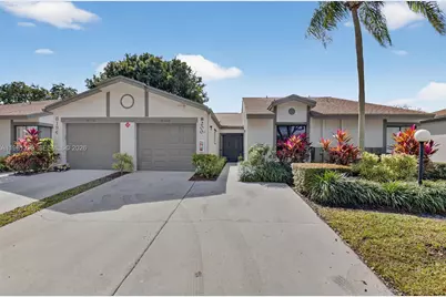 8200 Whispering Palm Dr, Boca Raton, FL 33496 - Photo 1