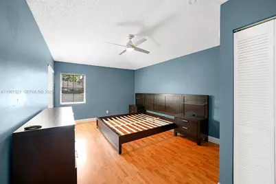 200 NW 75th Ter, Plantation, FL 33317 - Photo 5