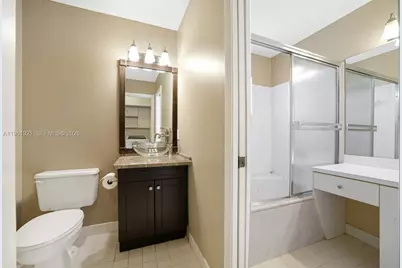 200 NW 75th Ter, Plantation, FL 33317 - Photo 7