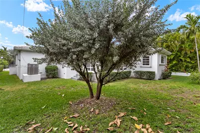 1261 98th St, Bay Harbor Islands, FL 33154 - Photo 17