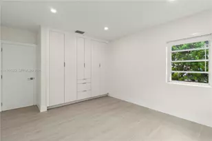 1261 98th St, Bay Harbor Islands, FL 33154 - Photo 23