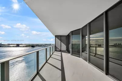 700 NE 24th St #1902, Miami, FL 33137 - Photo 5