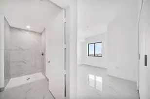 700 NE 24th St, Miami, FL 33137 - Photo 27