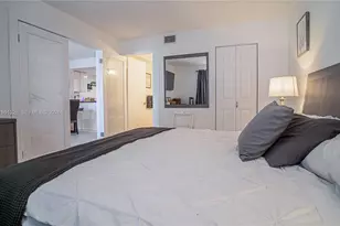 6801 Harding Ave, Miami Beach, FL 33141 - Photo 9