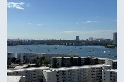 18041 Biscayne Blvd #1701, Aventura, FL 33160 - Photo 9