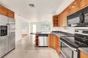 2724 SW 47th St, Dania Beach, FL 33312 - Photo 9