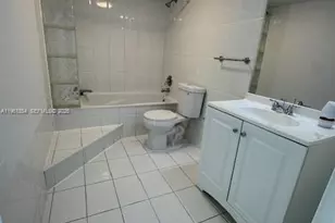 13701 Kendale Lakes Cir, Miami, FL 33183 - Photo 15