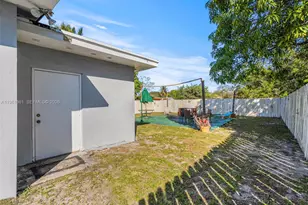 811 NW 112th St, Miami, FL 33168 - Photo 29