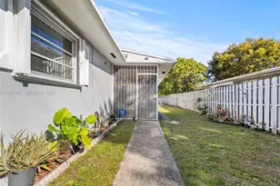 811 NW 112th St, Miami, FL 33168 - Photo 37