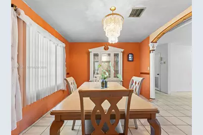 811 NW 112th St, Miami, FL 33168 - Photo 11