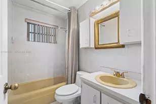 811 NW 112th St, Miami, FL 33168 - Photo 19