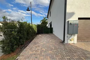 4493 NW 81st Ave, Doral, FL 33166 - Photo 27