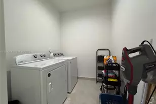 4493 NW 81st Ave, Doral, FL 33166 - Photo 17