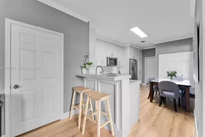 3815 Tree Top Dr, Weston, FL 33332 - Photo 9