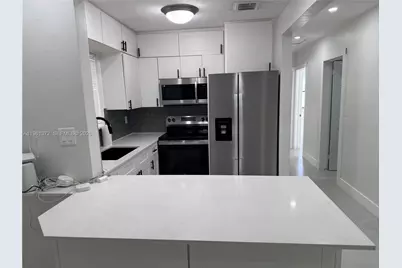 10245 SW 37th Ter, Miami, FL 33165 - Photo 9