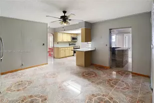 3241 NW 40th St, Lauderdale Lakes, FL 33309 - Photo 19