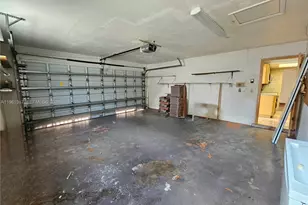 3241 NW 40th St, Lauderdale Lakes, FL 33309 - Photo 29