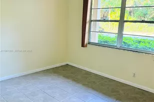 12950 SW 4th Ct, Pembroke Pines, FL 33027 - Photo 7