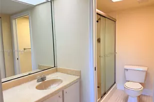 12950 SW 4th Ct, Pembroke Pines, FL 33027 - Photo 11