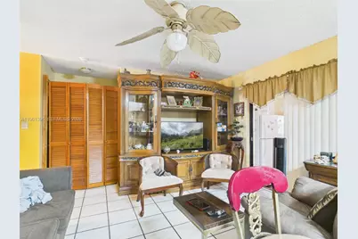 46 NW 24th Ct, Miami, FL 33125 - Photo 9