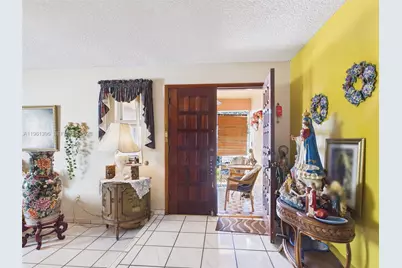 46 NW 24th Ct, Miami, FL 33125 - Photo 5