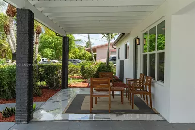 390 NW 40th St, Deerfield Beach, FL 33064 - Photo 3