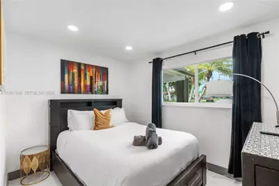 390 NW 40th St, Deerfield Beach, FL 33064 - Photo 11