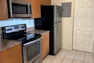 556 NW 114th Ave, Sweetwater, FL 33172 - Photo 5